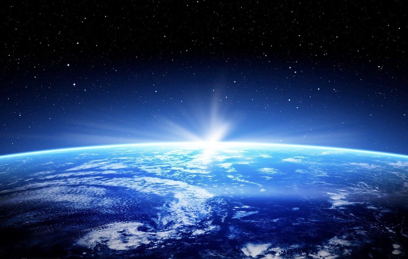 Vista de la Tierra desde el espacio, símbolo del alcance global de la red Russell Bedford